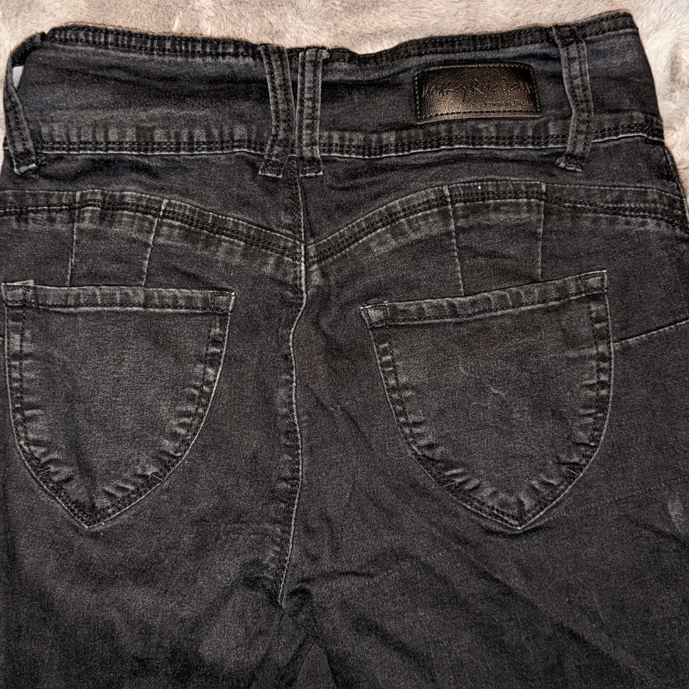 Ladies Monkey Ride Brand 3 Button Black Jeans Size 9/29 Inseam